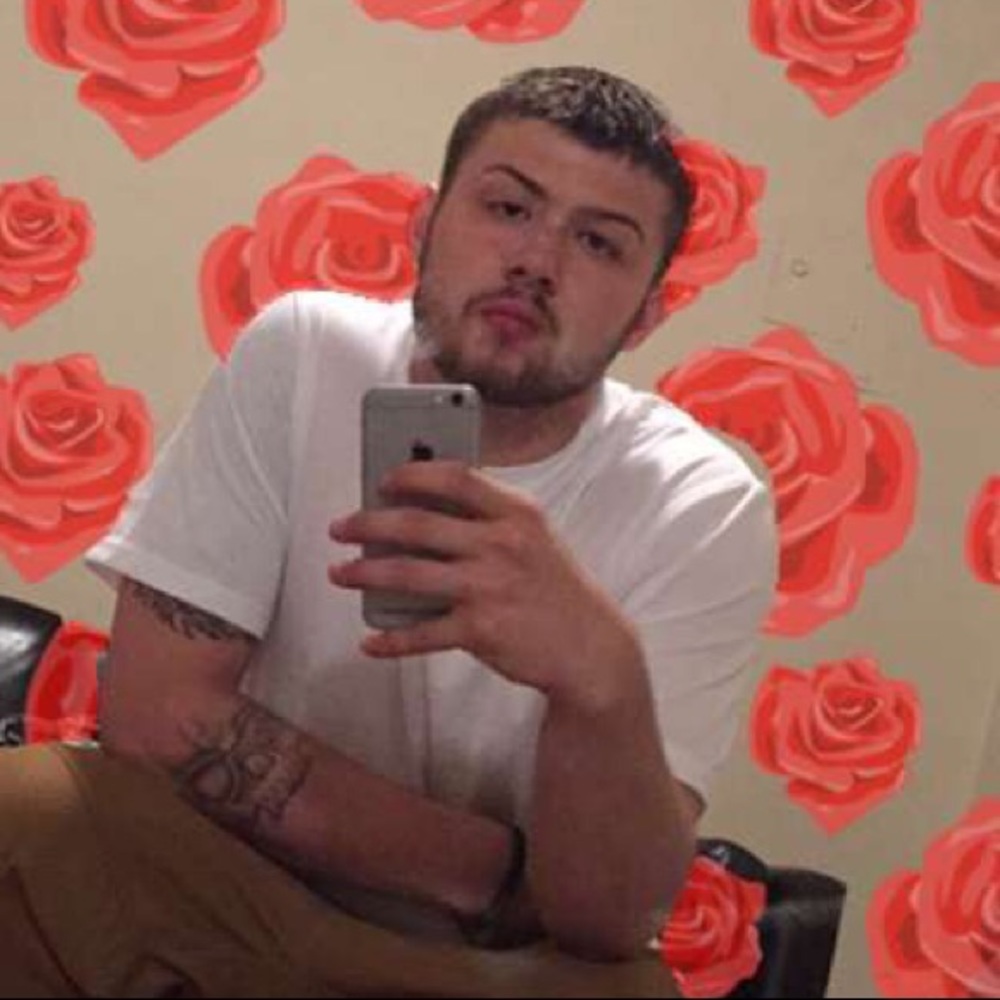 Meet your Posher, Ethan